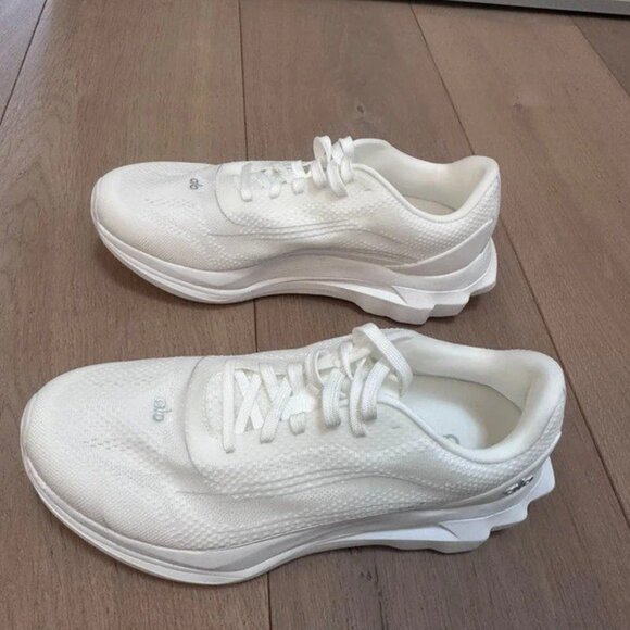 Alo Yoga White Running Sneakers Size EU 41 / US 9.5 - Picture 5 of 6